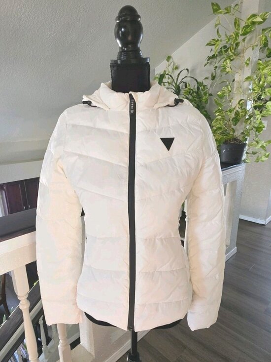 Guess Jackets & Blazers - GUESS Women’s White Hooded Puffer Jacket, Short Length, Size S